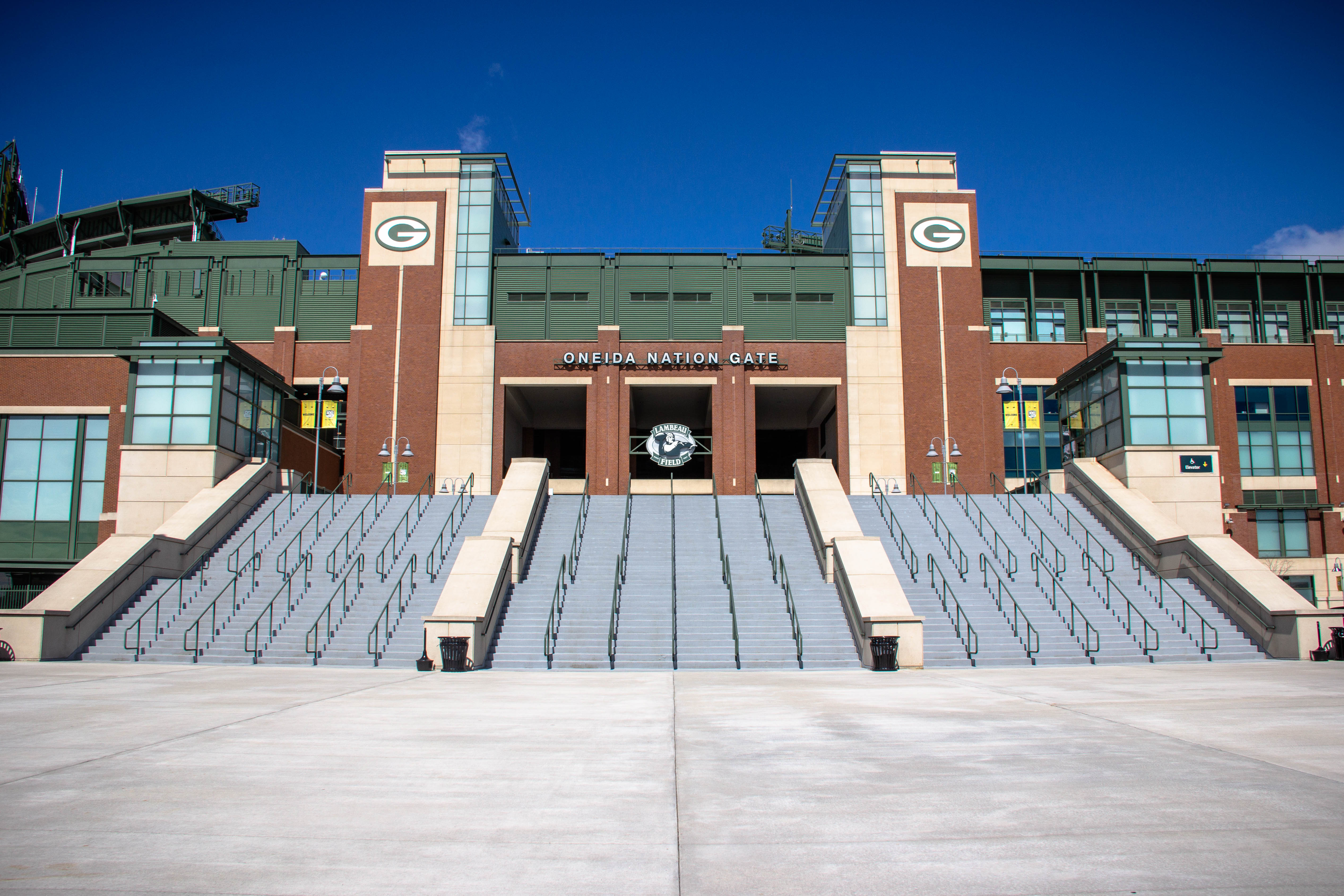 green bay packers store stadium