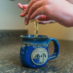 Omelet in a SHS mug egg cracking